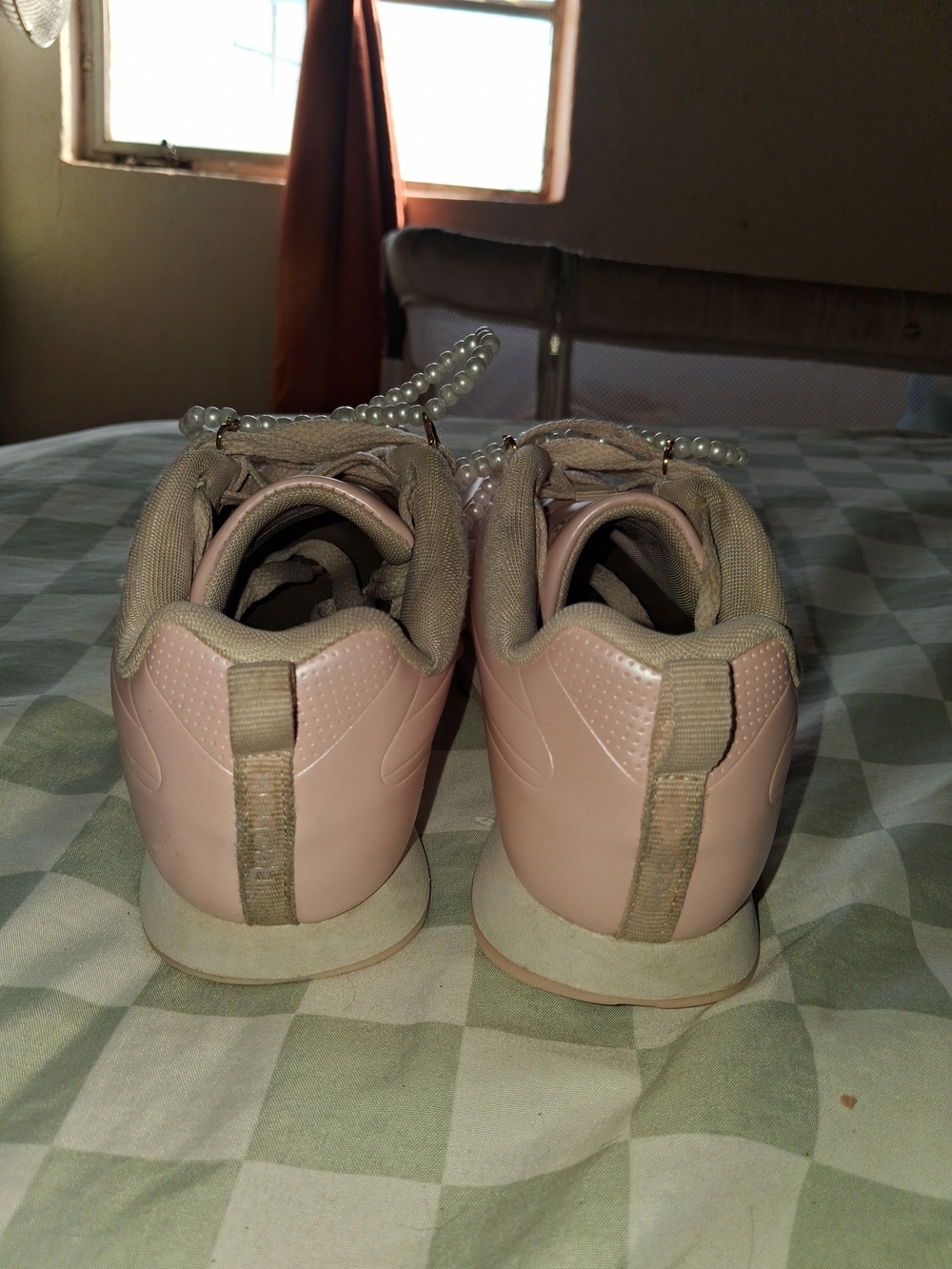 Shoes - Picture 4 of 6